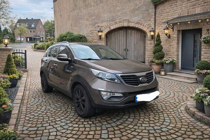 Kia Sportage 190.000 km 7.900 &euro; Emmerich 46446