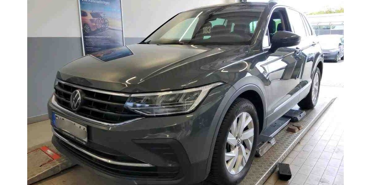 VW Tiguan 48.865 km 26.880 &euro; Wesel 46483