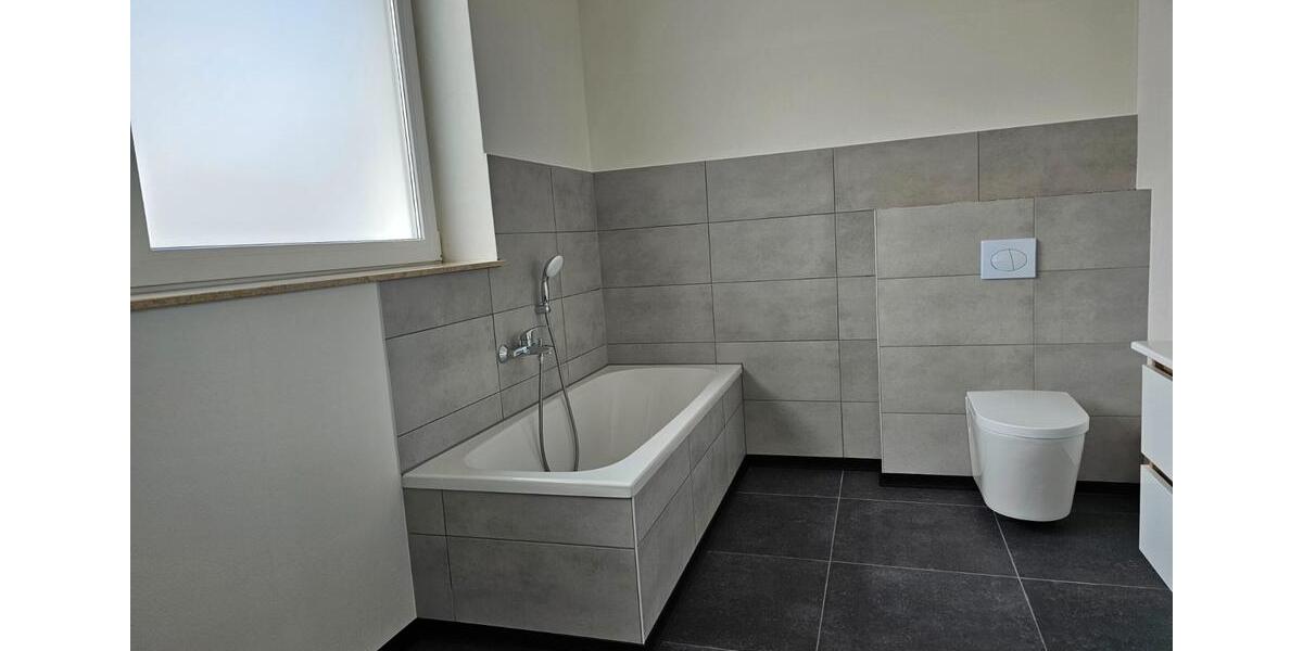Etagenwohnung Wesel Bislich - 3 Zimmer, 102 m&sup2;, 1.120&euro; | Angebot:26336373