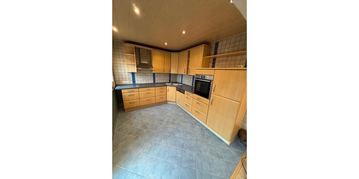 Reihenhaus Emmerich am Rhein - 6 Zimmer, 110 m&sup2;, 260.000&euro; | Angebot:23829174