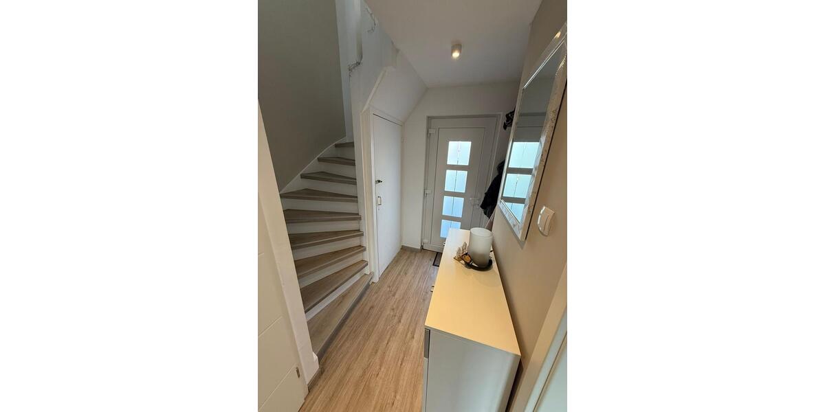 Reihenhaus Emmerich am Rhein - 3 Zimmer, 80 m&sup2;, 238.000&euro; | Angebot:23643355