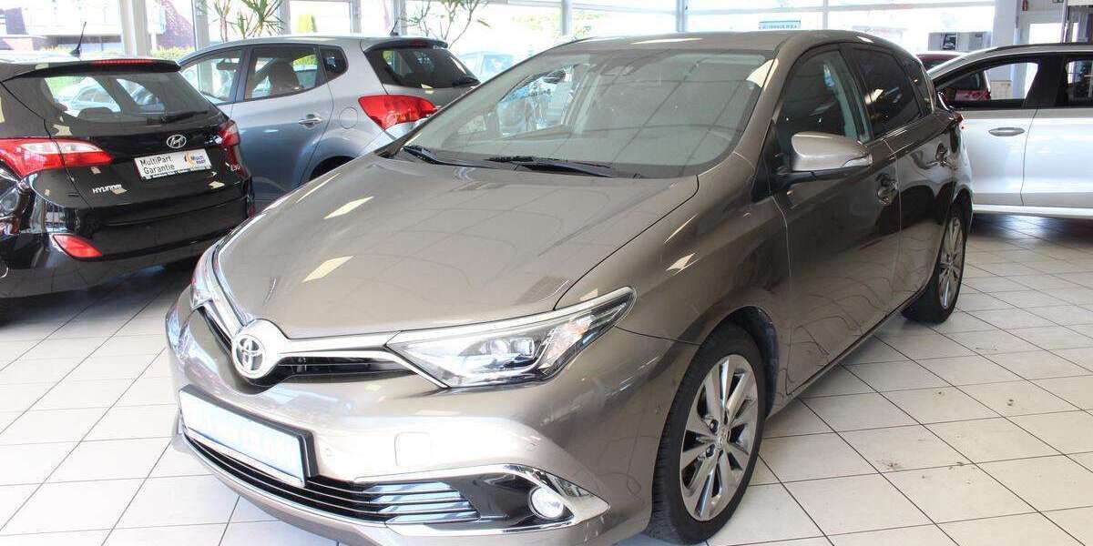 Toyota Auris 78.681 km 11.999 &euro; Vreden 48691