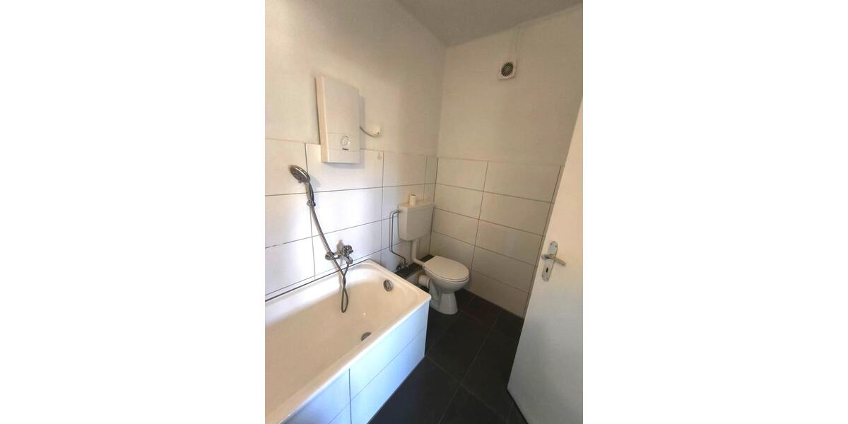 Etagenwohnung Wesel - 3 Zimmer, 84 m&sup2;, 820&euro; | Angebot:25961257