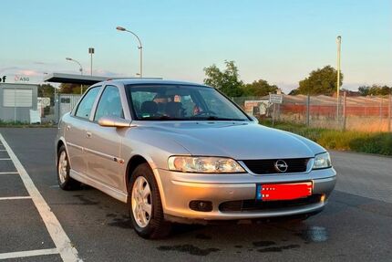 Opel Vectra 142.000 km 1.899 &euro; Voerde 46562