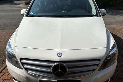 Mercedes-Benz B 180 131.647 km 7.600 &euro; Voerde (Niederrhein), Stadt 46562