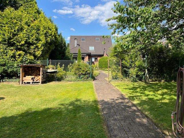 Mehrfamilienhaus, Wohnhaus Voerde - 8 Zimmer, 247 m&sup2;, 499.000&euro; | Angebot:25696499