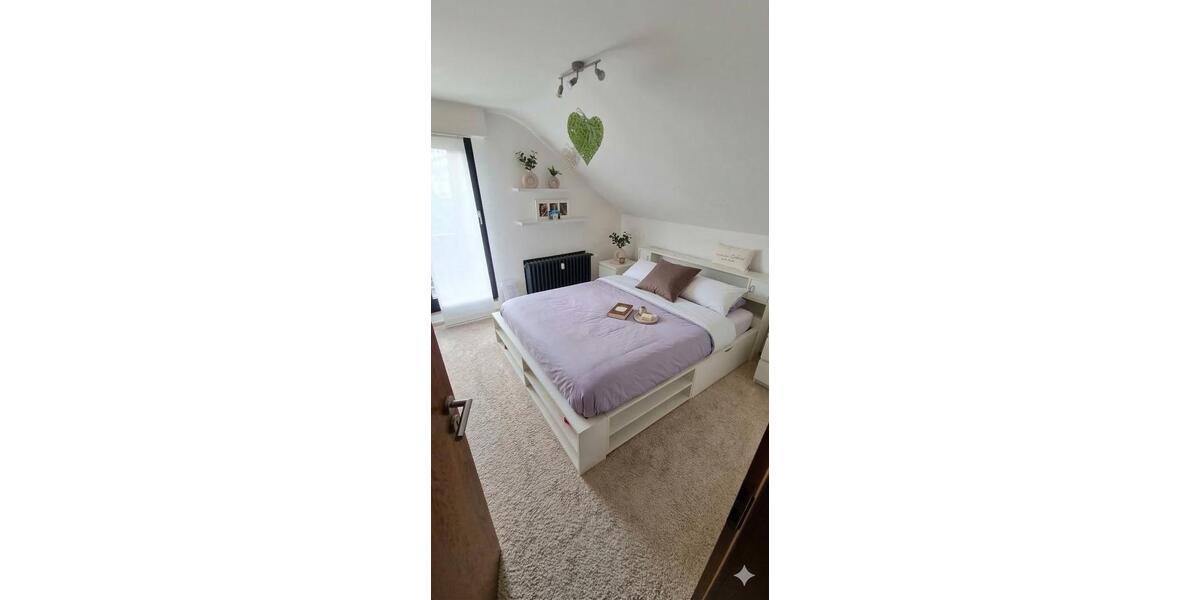 Einfamilienhaus Wesel - 8 Zimmer, 200 m&sup2;, 2.950&euro; | Angebot:26595947