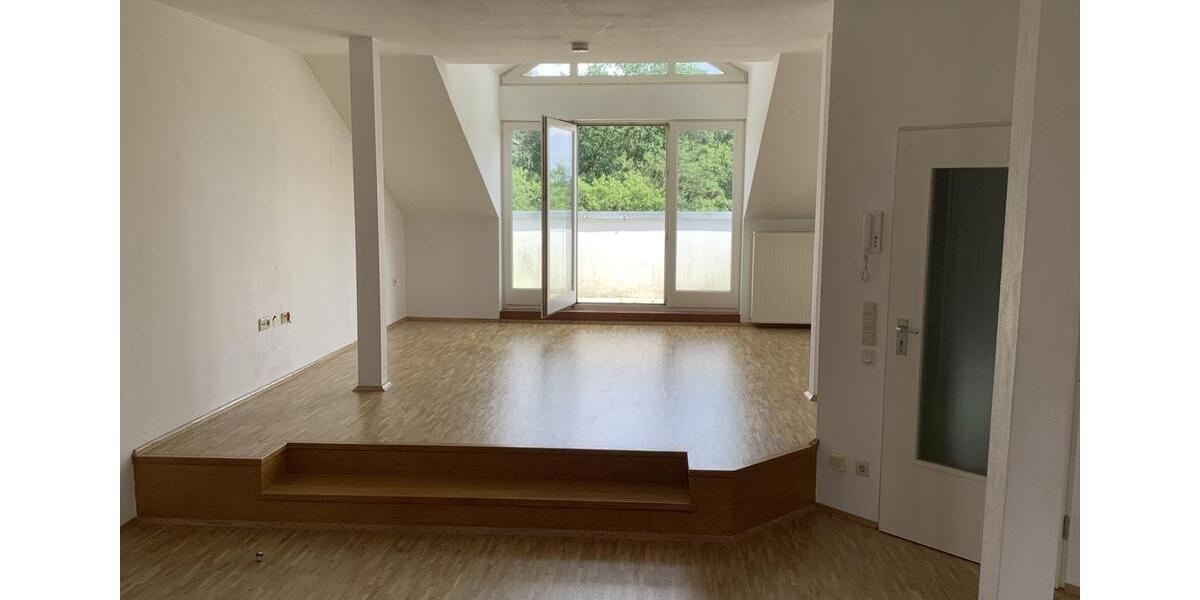 Dachgeschoßwohnung Vreden - 6 Zimmer, 170 m&sup2;, 1.300&euro; | Angebot:25253024
