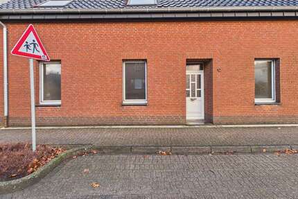 Haus Rees - 4 Zimmer, 154 m&sup2;, 229.000&euro; | Angebot:25370073