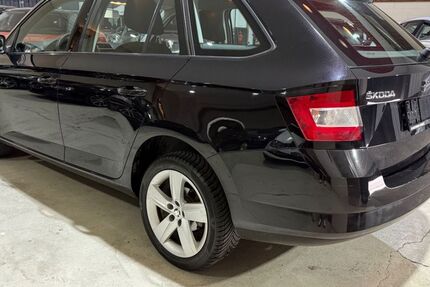 Skoda Fabia 220.000 km 2.887 &euro; Voerde 46562