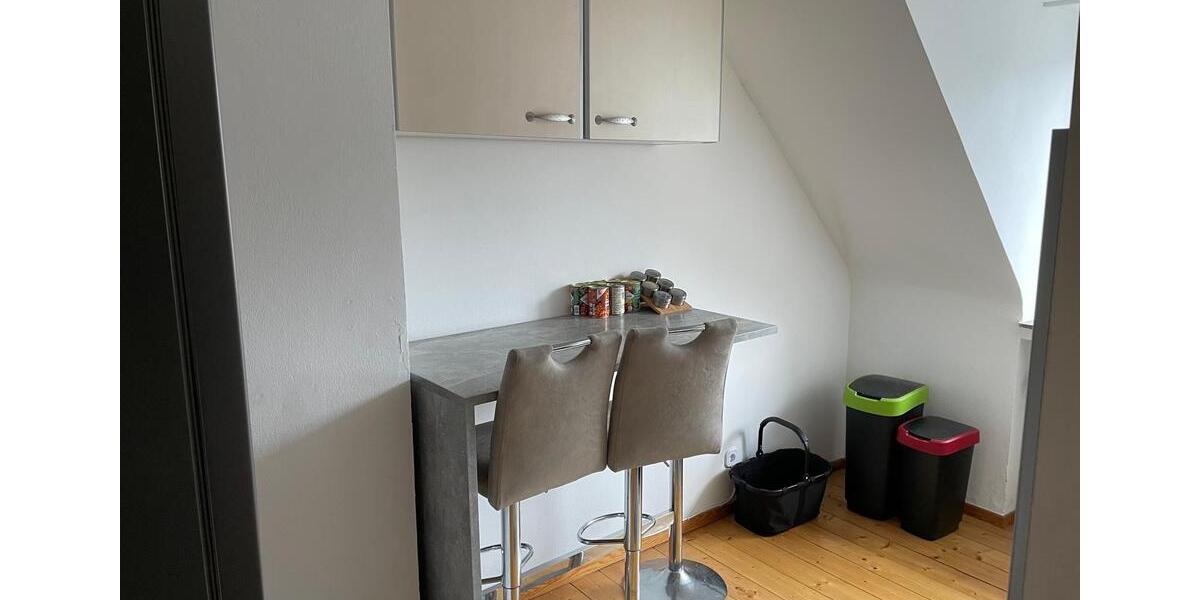 Dachgeschoßwohnung Emmerich am Rhein - 2 Zimmer, 65 m&sup2;, 1.100&euro; | Angebot:25370770
