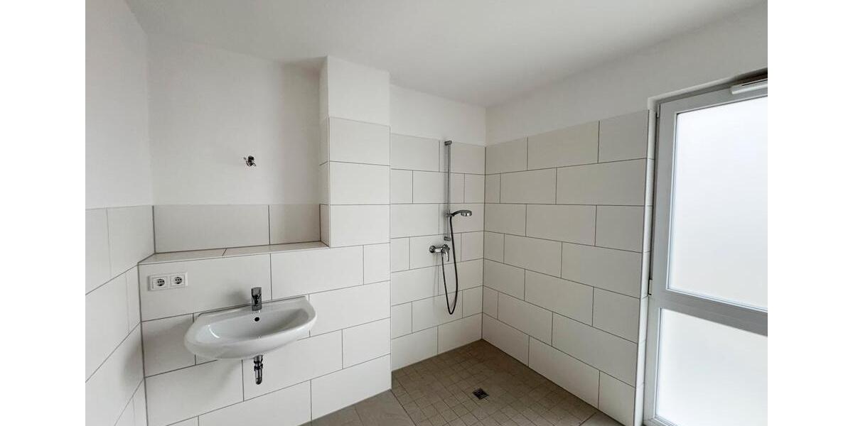 Etagenwohnung Emmerich am Rhein - 3 Zimmer, 90 m&sup2;, 980&euro; | Angebot:25978179