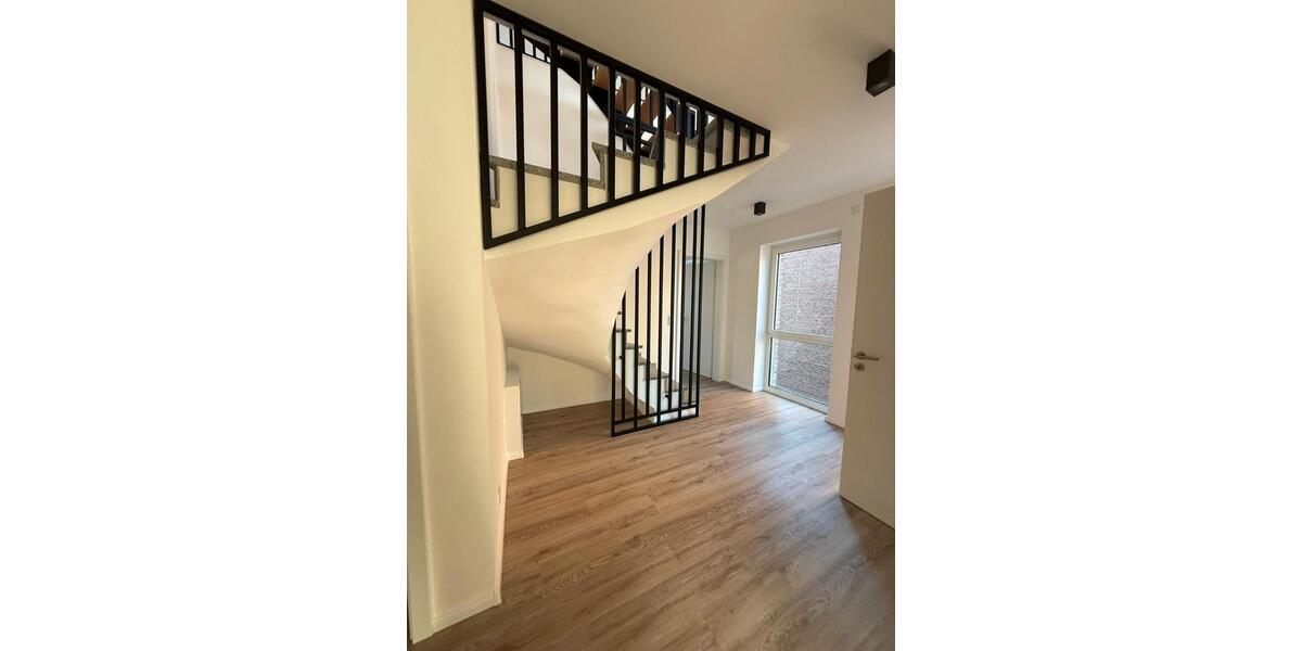 Maisonettenwohnung Emmerich am Rhein - 3.5 Zimmer, 106 m&sup2;, 1.380&euro; | Angebot:26439712