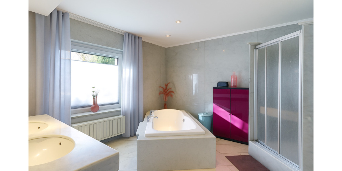 Einfamilienhaus Vreden - 7 Zimmer, 228 m&sup2;, 449.000&euro; | Angebot:25686670