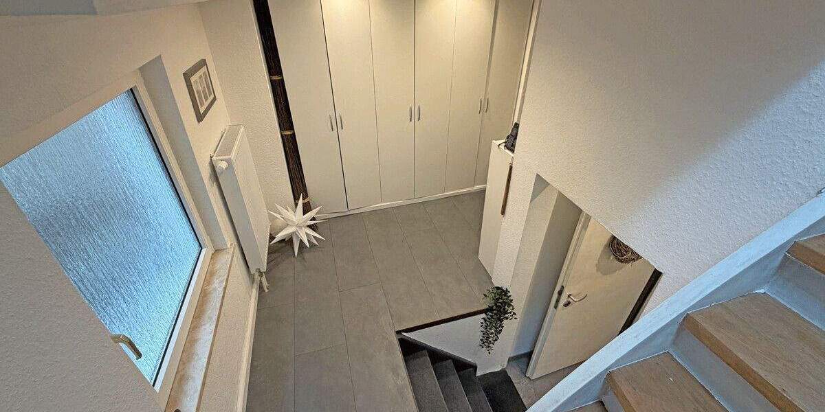 Einfamilienhaus Hünxe Krudenburg - 8 Zimmer, 246 m&sup2;, 550.000&euro; | Angebot:25684454