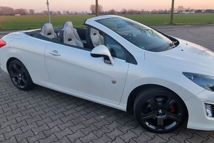 Peugeot 308 94.000 km 11.590 &euro; REES 46459