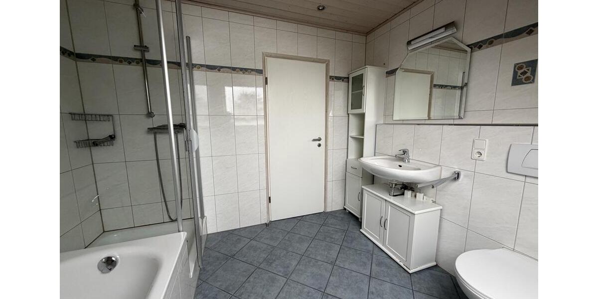 Dachgeschoßwohnung Rhede - 3 Zimmer, 90 m&sup2;, 795&euro; | Angebot:23650227