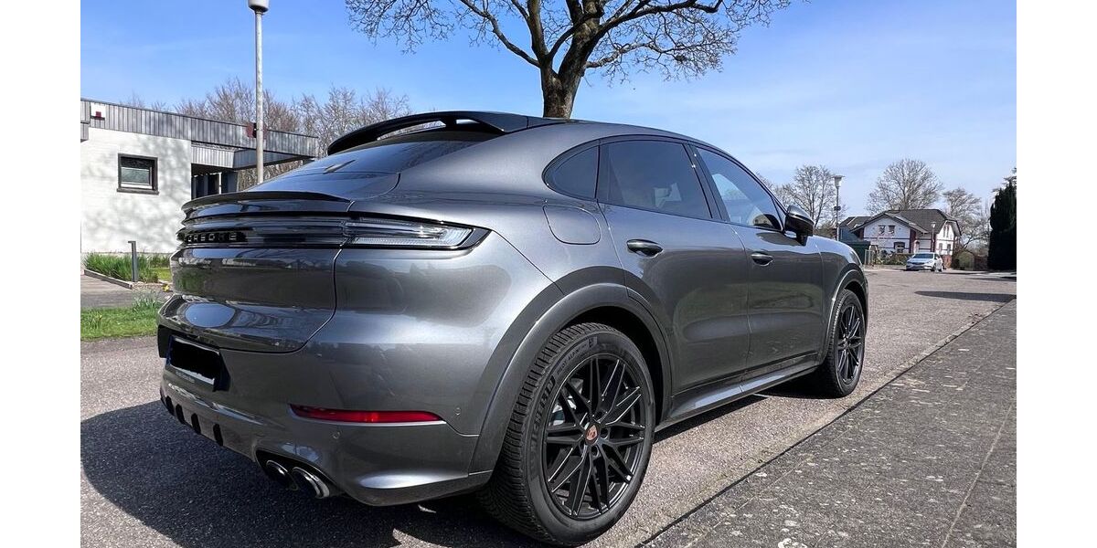 Porsche Cayenne 17.500 km 141.400 &euro; Xanten 46509