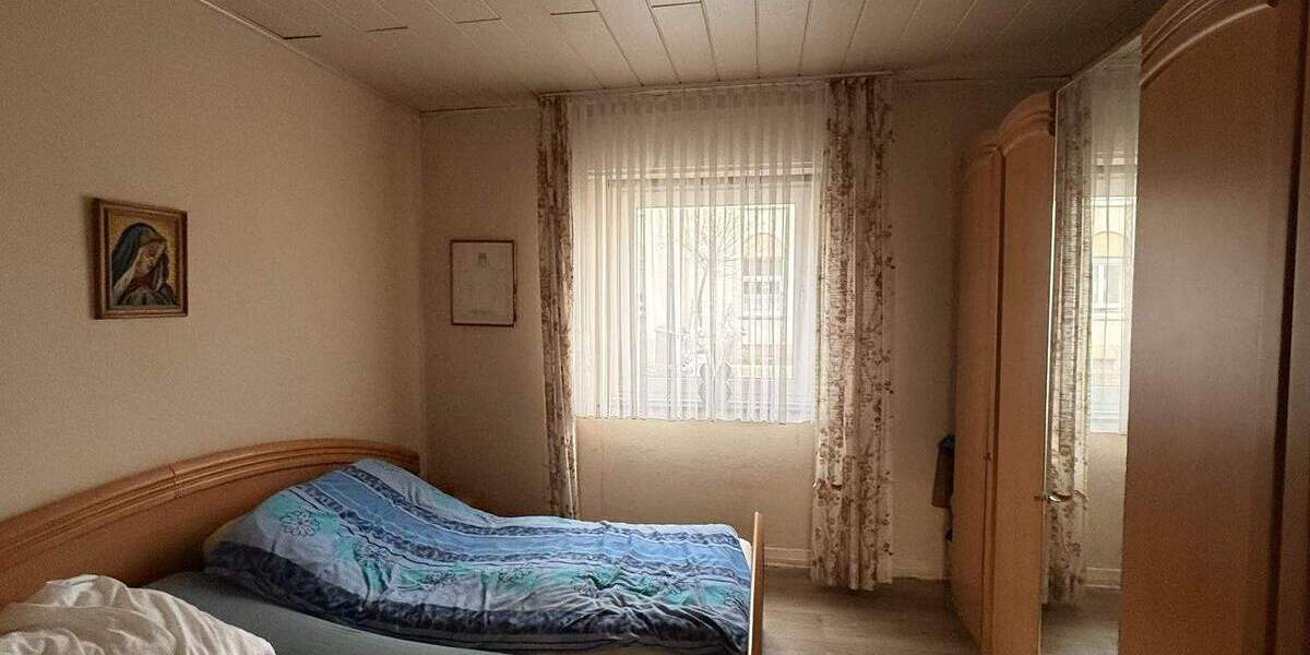 Reihenmittelhaus Wesel Büderich - 6 Zimmer, 133 m&sup2;, 180.000&euro; | Angebot:25815441