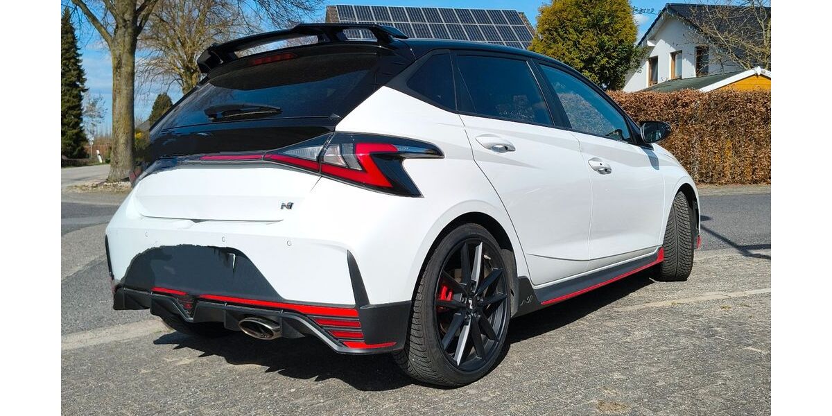 Hyundai i20 27.200 km 24.850 &euro; Emmerich am Rhein 46446