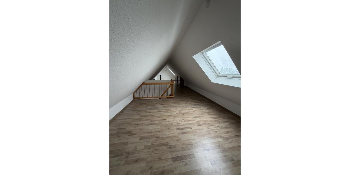 Dachgeschoßwohnung Rhede - 3 Zimmer, 90 m&sup2;, 795&euro; | Angebot:23650227