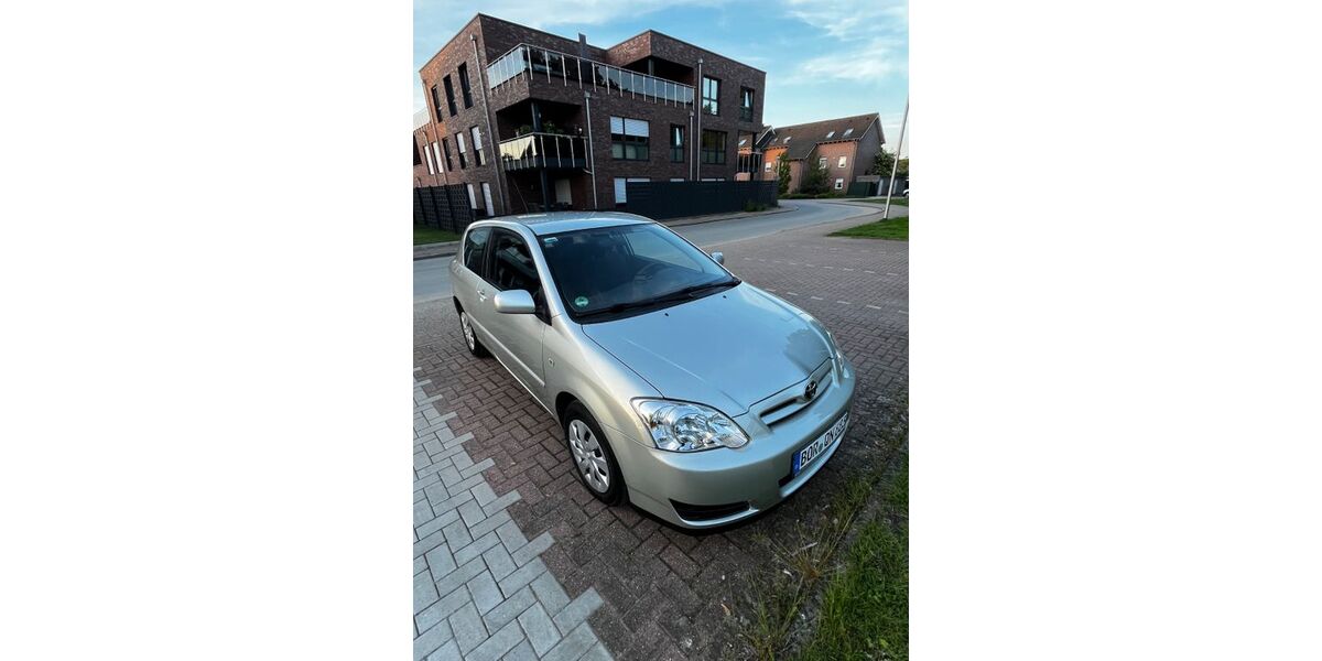 Toyota Corolla 144.000 km 3.499 &euro; Bocholt 46397