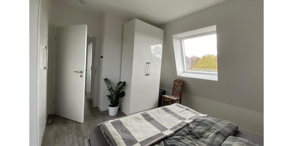 Dachgeschoßwohnung Wesel Bislich - 3 Zimmer, 85 m&sup2;, 900&euro; | Angebot:25967643