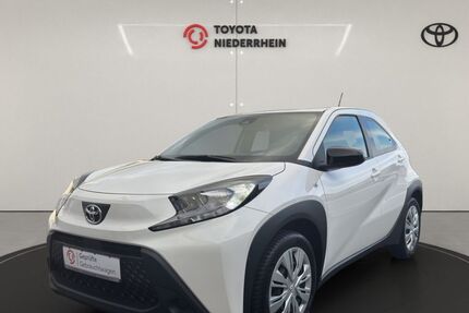 Toyota Aygo (X) 17.201 km 14.888 &euro; Bocholt 46395