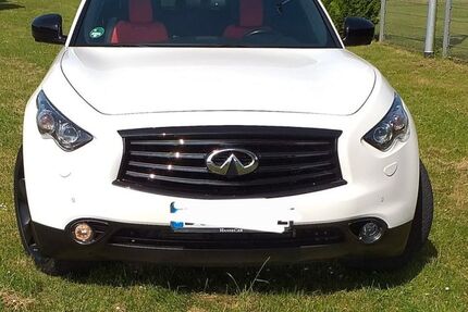 INFINITI QX70 118.000 km 17.800 &euro; Bocholt 46395