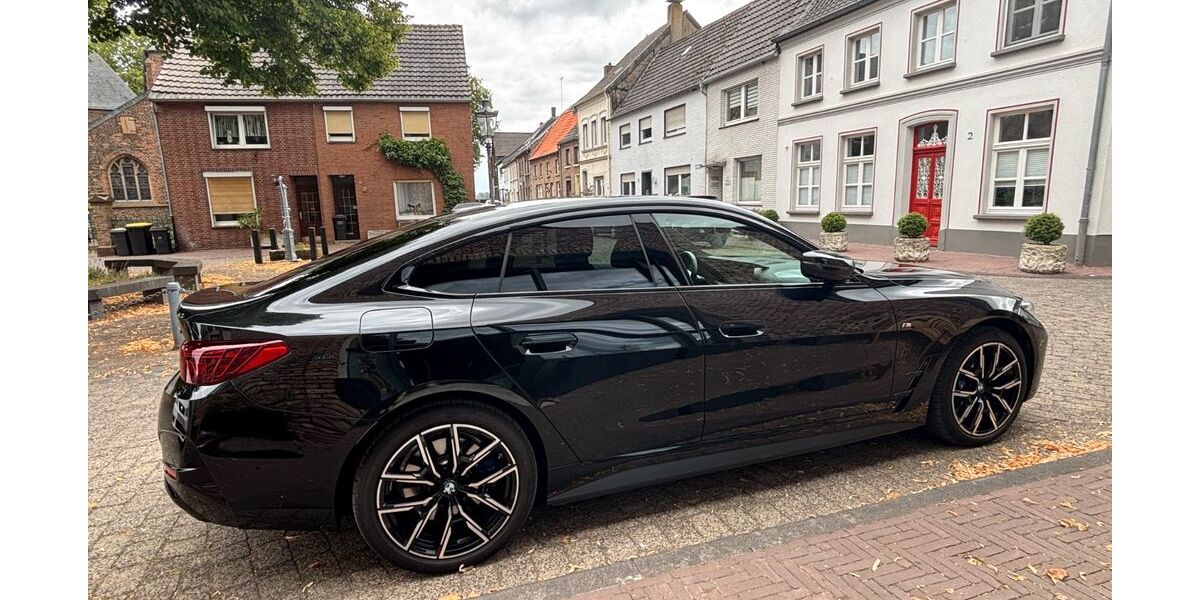 BMW i4 28.500 km 52.500 &euro; Kalkar 47546