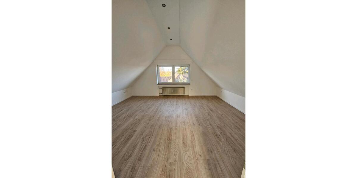 Dachgeschoßwohnung Xanten - 1 Zimmer, 30 m&sup2;, 530&euro; | Angebot:26003711