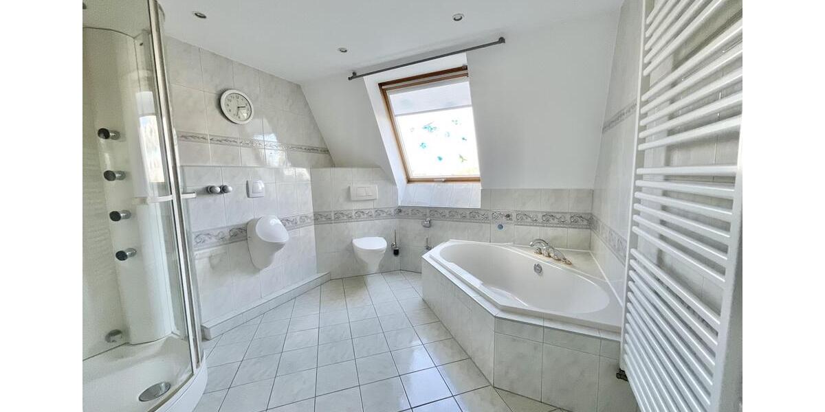 Maisonettenwohnung Emmerich am Rhein - 2.5 Zimmer, 113 m&sup2;, 1.518&euro; | Angebot:24980722