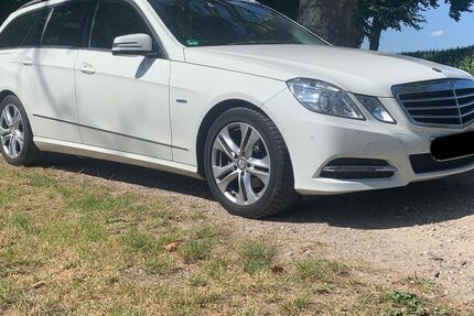 Mercedes-Benz E 220 282.000 km 7.990 &euro; Südlohn 46354