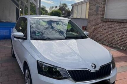 Skoda Fabia 108.000 km 7.190 &euro; Rees 46459