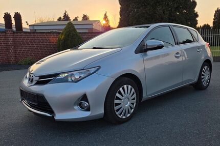 Toyota Auris 130.000 km 7.990 &euro; Hünxe 46569