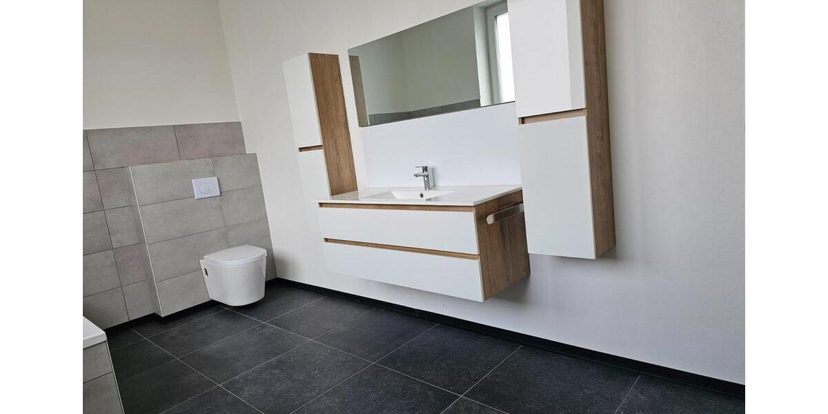 Etagenwohnung Wesel Bislich - 3 Zimmer, 102 m&sup2;, 1.020&euro; | Angebot:25753591