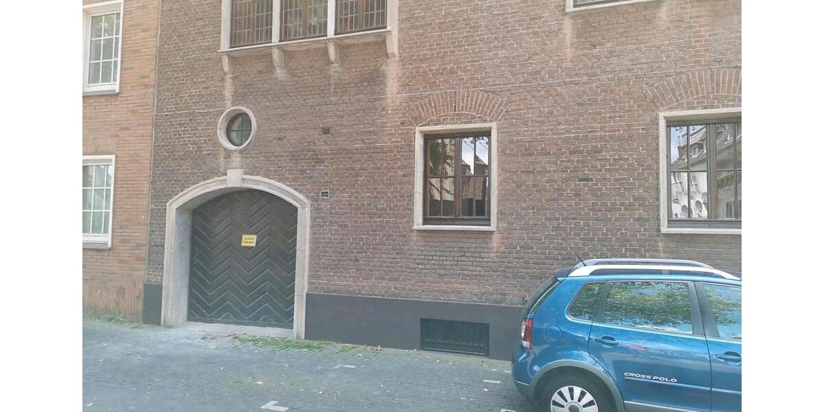 Reihenhaus Emmerich am Rhein - 12 Zimmer, 357 m&sup2;, 3.400&euro; | Angebot:25163561