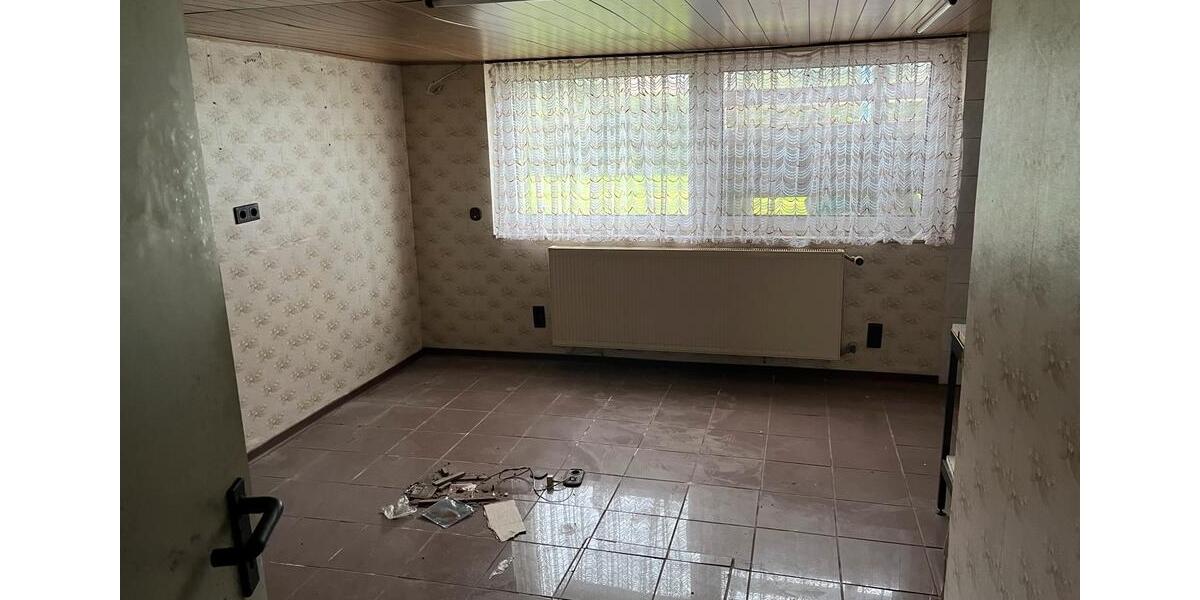 Einfamilienhaus Rees - 3 Zimmer, 120 m&sup2;, 140.000&euro; | Angebot:25299494