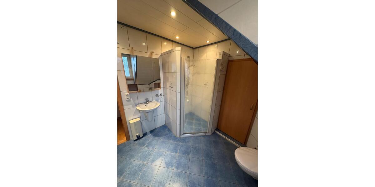 Reihenhaus Emmerich am Rhein - 6 Zimmer, 110 m&sup2;, 260.000&euro; | Angebot:23829174