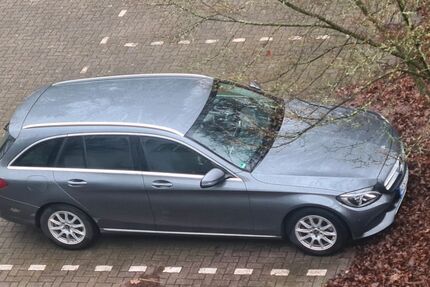 Mercedes-Benz 220 74.997 km 21.000 &euro; Wesel 46483