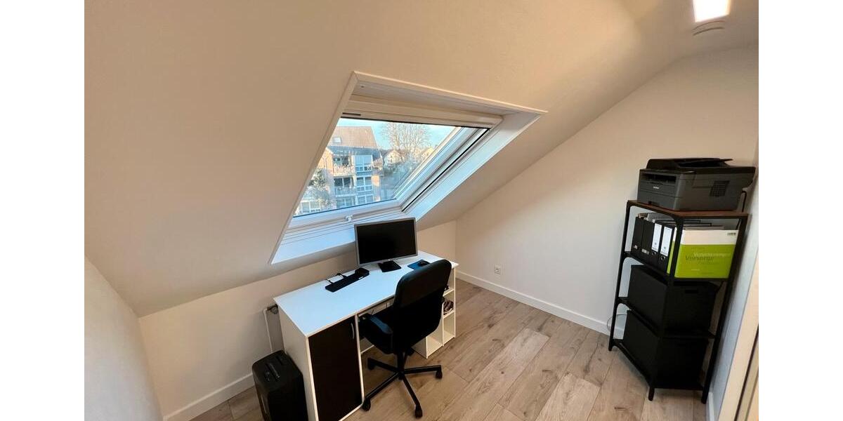 Dachgeschoßwohnung Voerde (Niederrhein) - 3 Zimmer, 78 m&sup2;, 740&euro; | Angebot:25294077