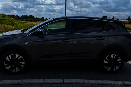 Opel Grandland (X) 93.600 km 10.999 &euro; Wesel 46483