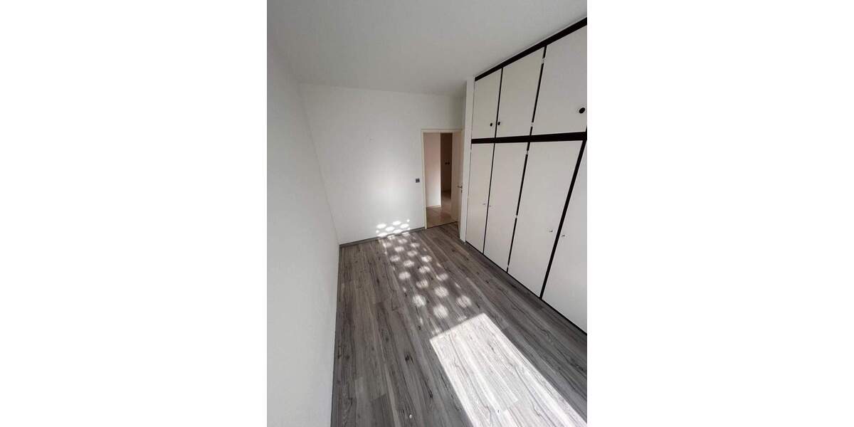 Reihenhaus Wesel - 4 Zimmer, 135 m&sup2;, 300.000&euro; | Angebot:25666297