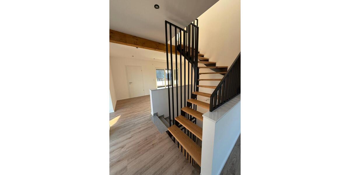Maisonettenwohnung Emmerich am Rhein - 3.5 Zimmer, 106 m&sup2;, 1.380&euro; | Angebot:26439712