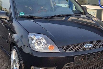 Ford Fiesta 214.300 km 2.199 &euro; Raesfeld-Erle 46348