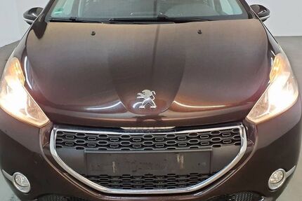 Peugeot 208 158.000 km 3.500 &euro; Bocholt 46395