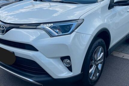 Toyota RAV 4 183.011 km 13.400 &euro; Wesel 46485