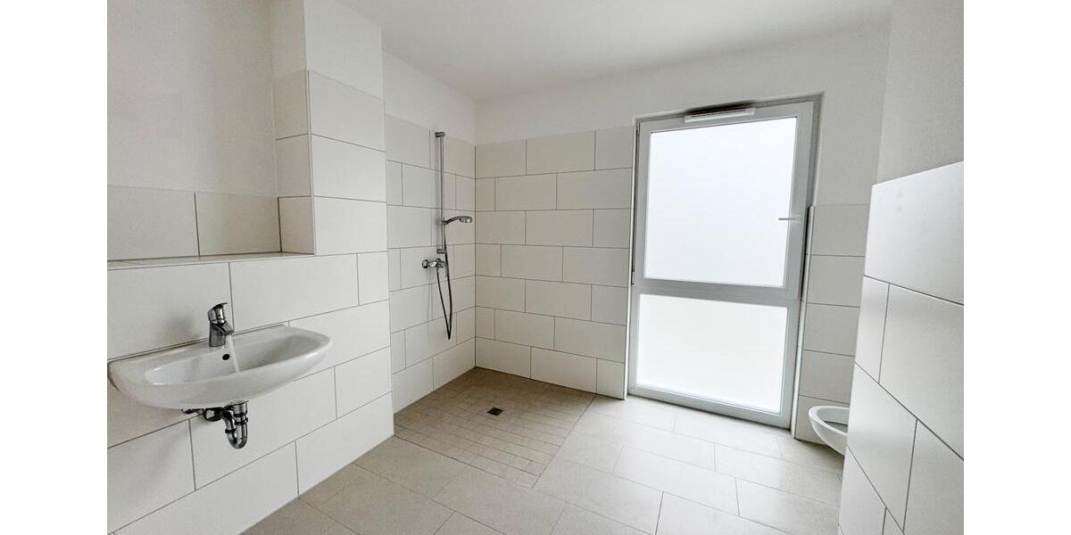 Etagenwohnung Emmerich am Rhein - 3 Zimmer, 90 m&sup2;, 980&euro; | Angebot:25978179