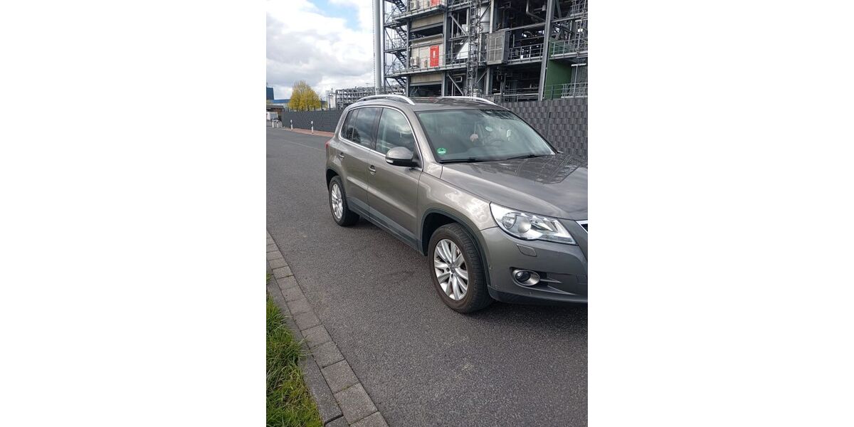 VW Tiguan 115.000 km 10.500 &euro; Emmerich am Rhein 46446