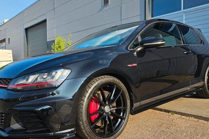 VW Golf 1.850 km 59.990 &euro; Bocholt 46395